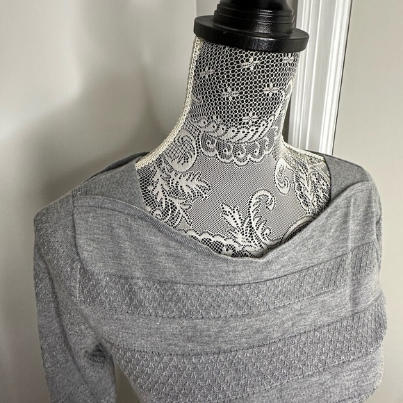 White House Black Market Women’s Tunic Small Striped Gray Textured. Boat Neck. - Picture 9 of 11